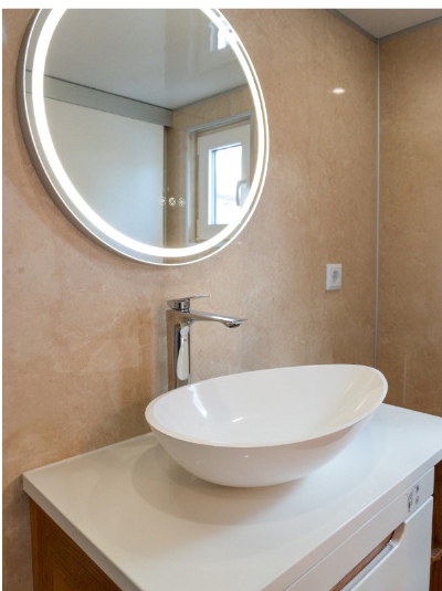 Badezimmer mit FIBO Stein Wanddekor